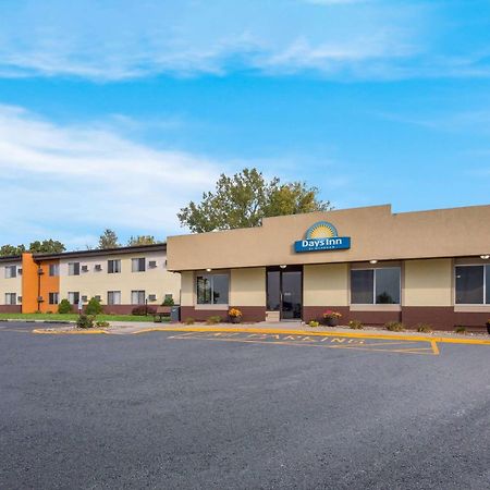 Days Inn By Wyndham Newton Ngoại thất bức ảnh