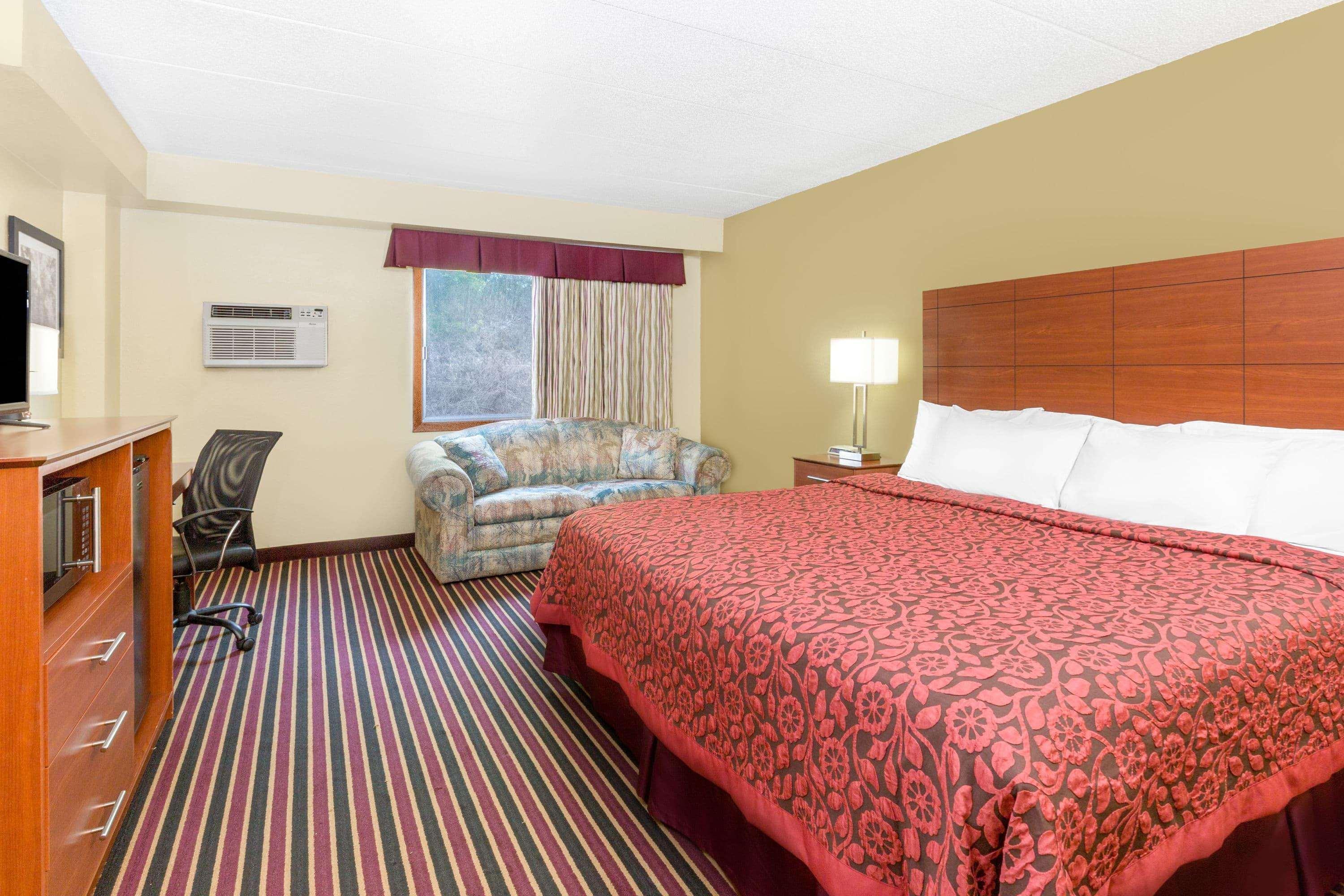 Days Inn By Wyndham Newton Ngoại thất bức ảnh