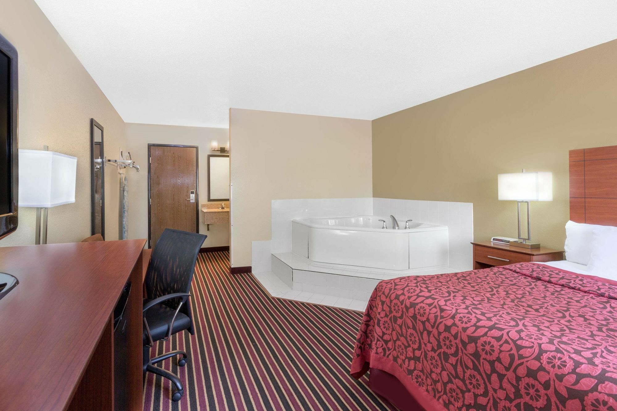 Days Inn By Wyndham Newton Ngoại thất bức ảnh